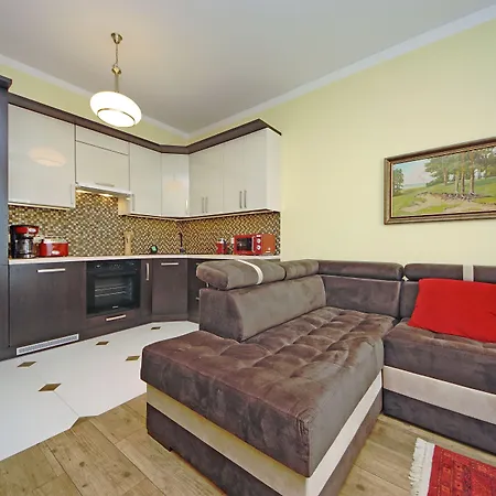 Center - Riverside By Apartmore Apartment