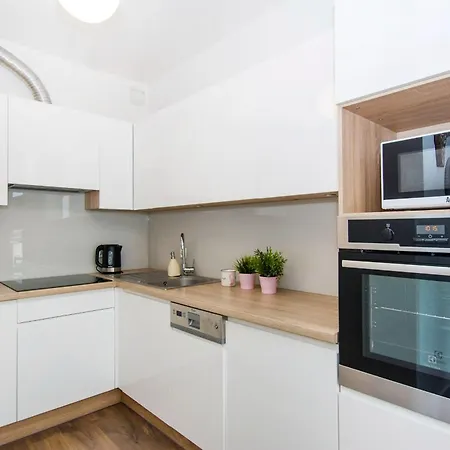 Center - Riverside By Apartmore Apartment *