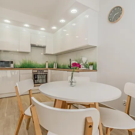 Center - Riverside By Apartmore Apartment *