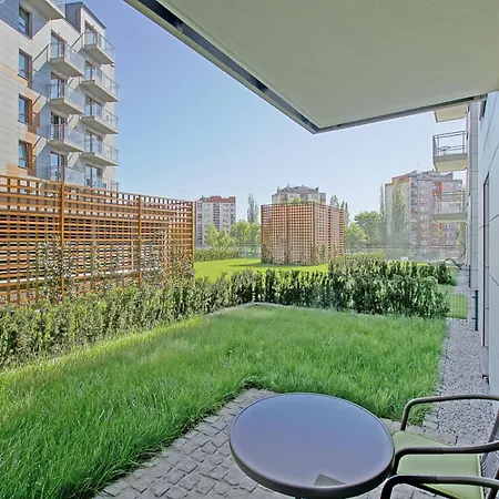 Center - Riverside By Apartmore *