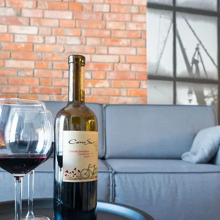 Center - Riverside By Apartmore * גדנסק