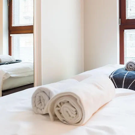 Center - Riverside By Apartmore