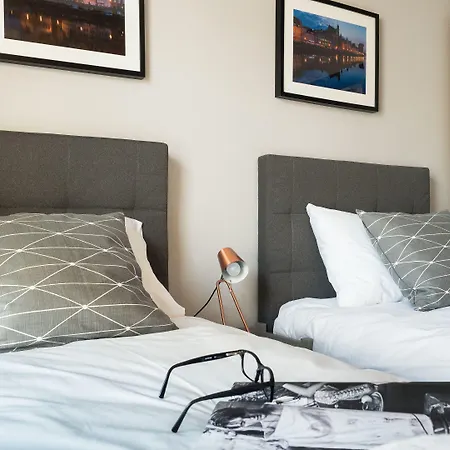 Center - Riverside By Apartmore * גדנסק