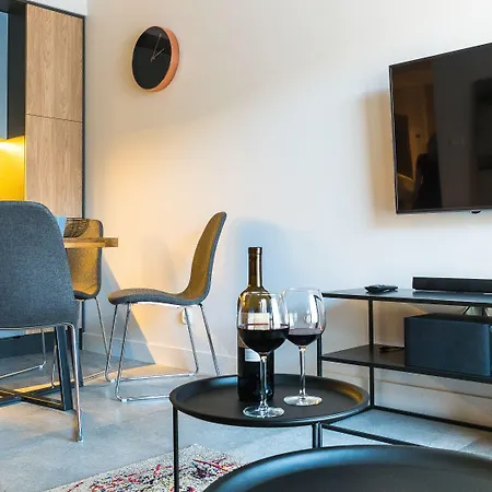 דירה Center - Riverside By Apartmore *