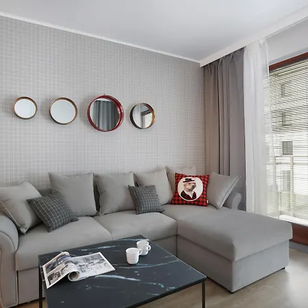 Center - Riverside By Apartmore *