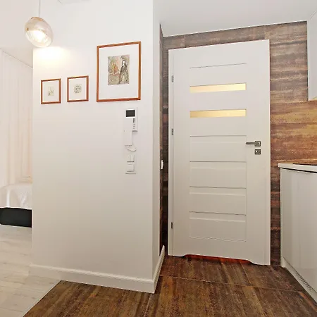 Center - Riverside By Apartmore