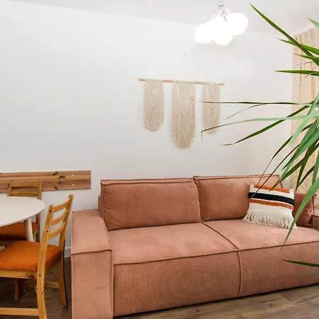 Center - Riverside By Apartmore