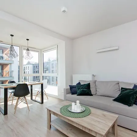 Center - Riverside By Apartmore