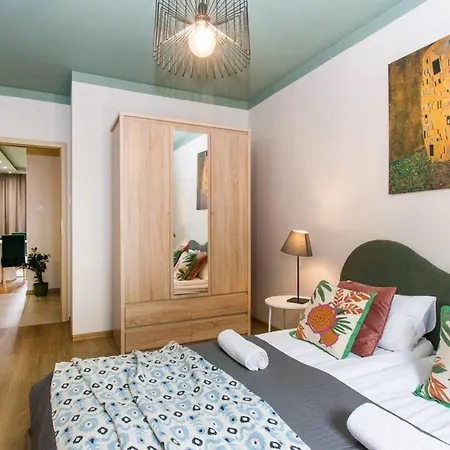 Center - Riverside By Apartmore Appartement