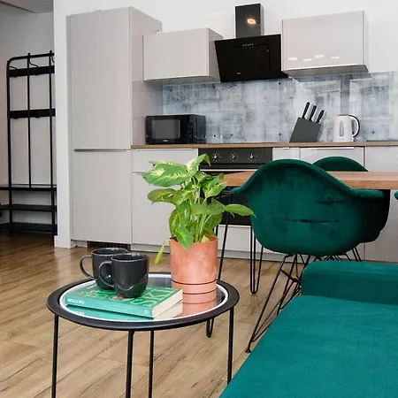 Center - Riverside By Apartmore