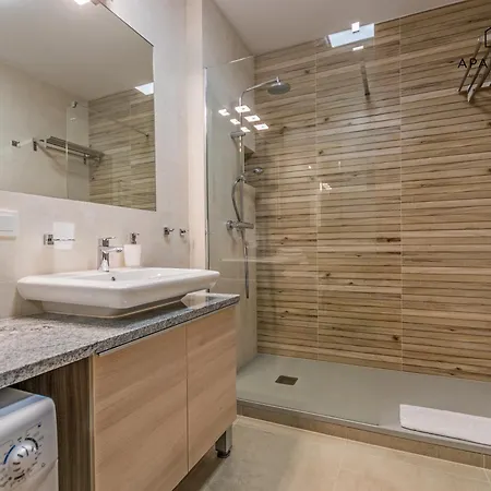 Center - Riverside By Apartmore גדנסק