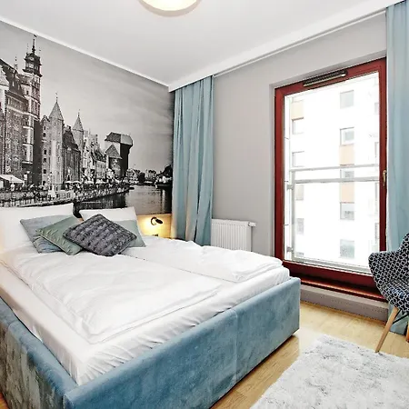 Center - Riverside By Apartmore *