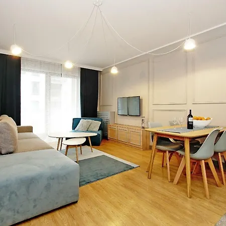 Center - Riverside By Apartmore Apartment