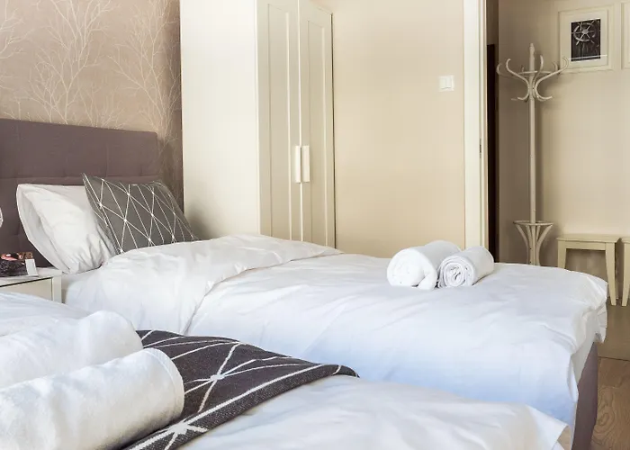 Center - Riverside By Apartmore غدانسك