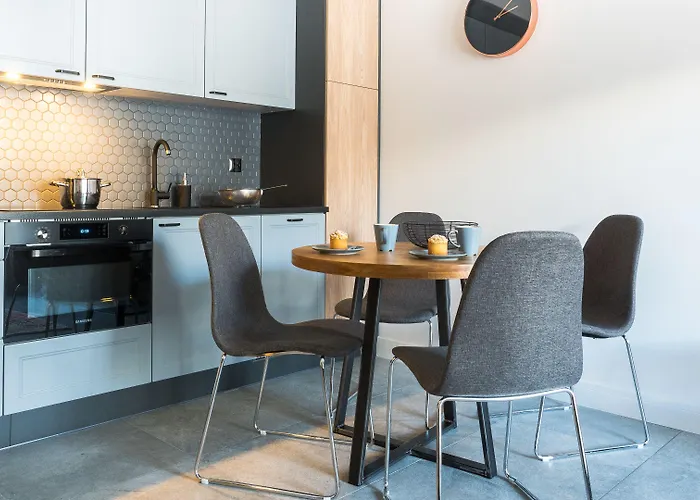 Center - Riverside By Apartmore شقة *