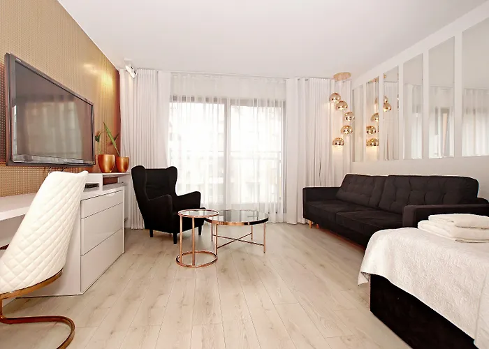 Center - Riverside By Apartmore *