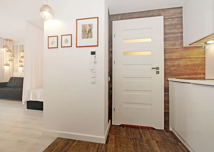 Center - Riverside By Apartmore