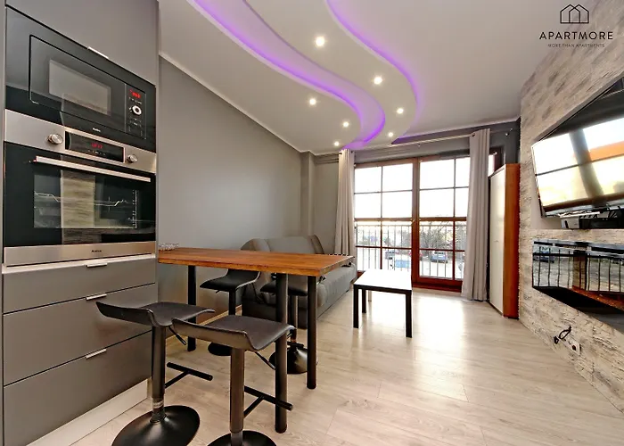 Center - Riverside By Apartmore