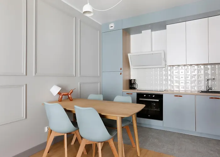 Center - Riverside By Apartmore * غدانسك