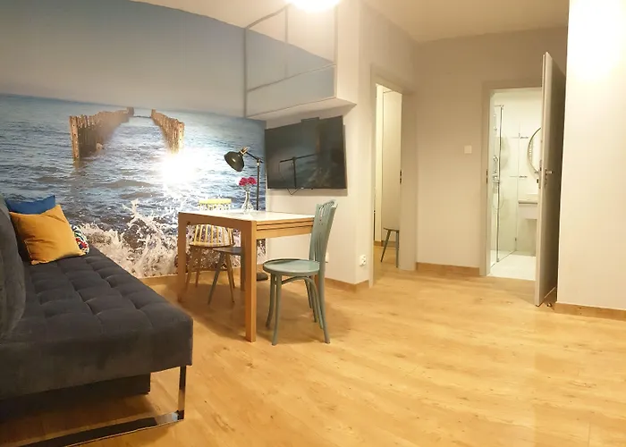 Center - Riverside By Apartmore *