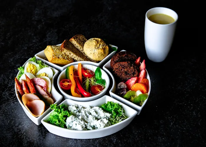 Center - Riverside By Apartmore